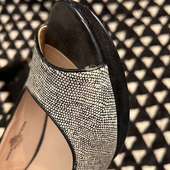 Never Worn- Nine West 3 inch heels 9.5 - Picture 5 of 6